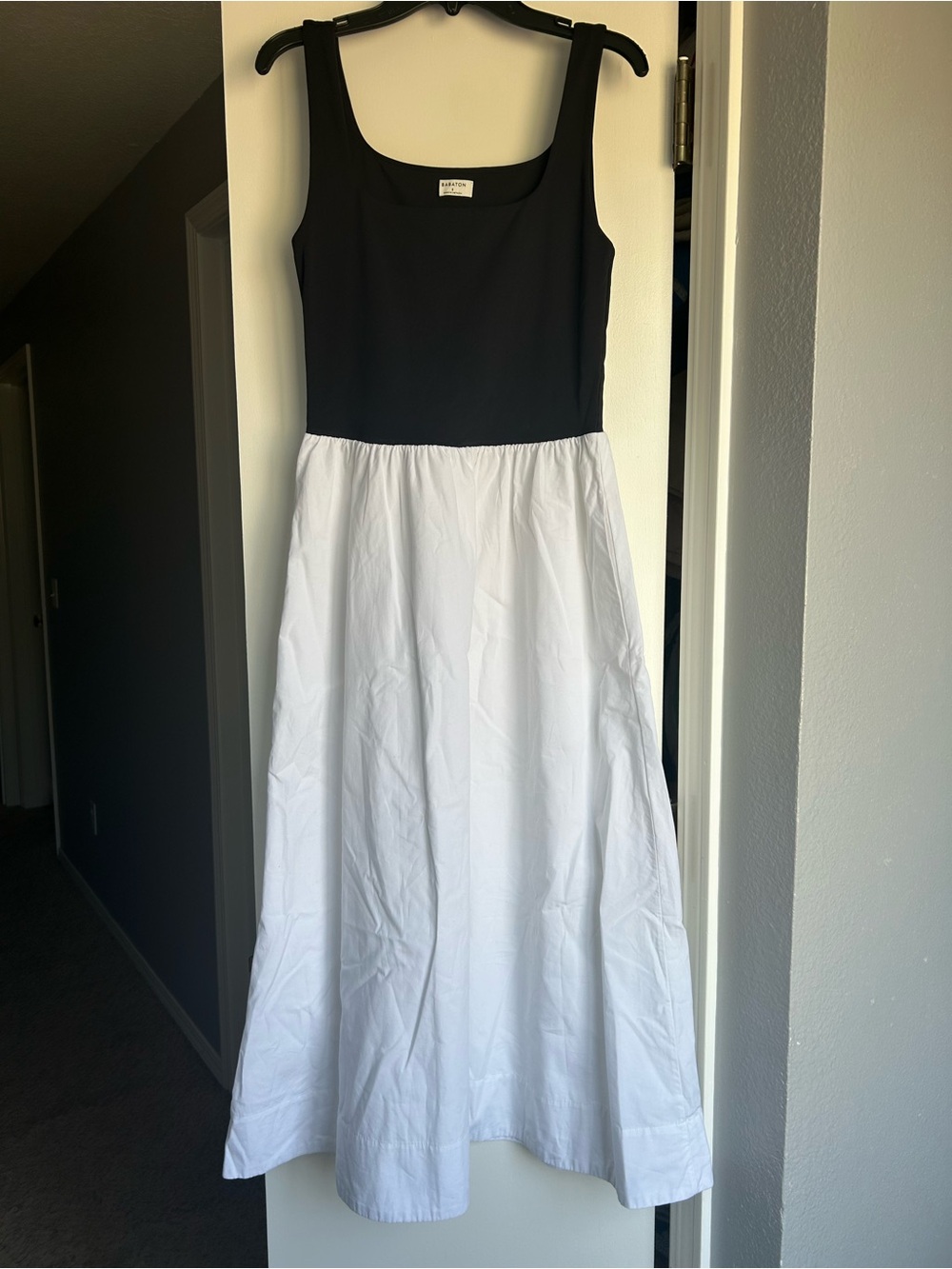 Aritzia Babaton Revive poplin dress